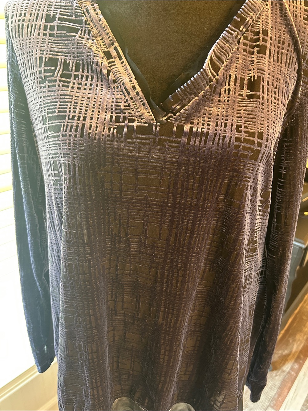 Simply Vera Vera Wang Purple Velvet Textured V-Neck Long Sleeve Top
